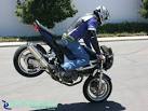 Suzuki SV650 - Stoppie