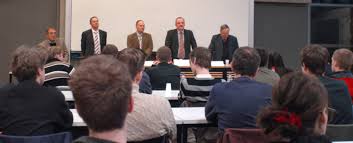 Gaben gerne Auskunft über ingenieurwissenschaftliche Studiengänge (v.l.n.r.): Prof. Karl-Heinz Schimmelpfennig, Christian Boehnke, Volker Nees, Prof.