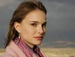 http://static.go4celebrity.com/wallpapers/Natalie-Portman/Natalie-Portman-080.jpg