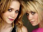 http://wallpapers-diq.com/wallpapers/78/Olsen_Twins_-_Mary-Kate_and_Ashley.jpg