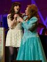 Loretta Lynn Image Zooey Deschanel to Play Loretta Lynn on Broadway   The Hollywood ... Picture 3