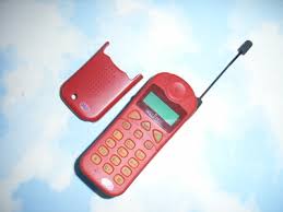 HIGH TECH : J'ai le même téléphone que James Bond ! dans Design