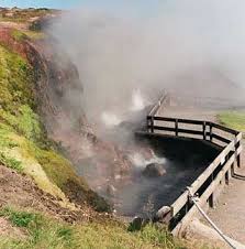 Inilah Tujuh mata air terpanas didunia - Deildartunguhver: highest flow hot spring in Europe