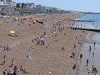 http://www.heureka.clara.net/sussex/brighton-beach00.jpg