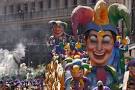 How to dress for a Mardi Gras parade « The Travelista Blog ...