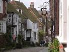 Mermaid Street, Rye - via Daymix