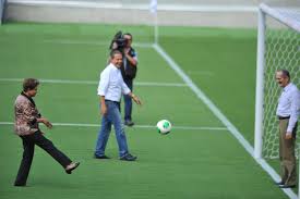 Fifa nega ter vetado nome de Man&eacute; Garrincha para est&aacute;dio de Bras&iacute;lia
