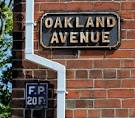 Oakland Avenue sign, Belfast - via Daymix