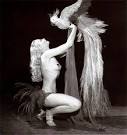 http://pincurlmag.com/wp-content/uploads/2011/01/lilistcyr-bird1.jpg