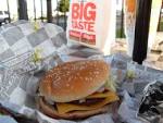 Big burger free stock picture - via Daymix