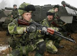 女兵|スイス軍、女性兵に女性用下着を供給へ これまでは男性用のみ ...