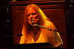 http://upload.wikimedia.org/wikipedia/commons/thumb/a/ae/Gregg_Allman_at_the_Beacon_Theatre,_NYC.jpg/220px-Gregg_Allman_at_the_Beacon_Theatre,_NYC.jpg