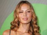 http://www.celebs101.com/wallpapers/Moon_Bloodgood/230608/Moon_Bloodgood_Wallpaper.jpg