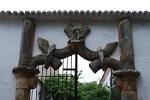 File:Paço dos Duques de Bragança em Vila Viçosa - Porta dos Nós ...