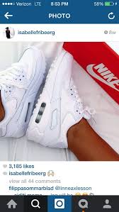 all white nike tennis shoes women � Q Nightclub