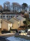 The staggered terrace in the foreground is at the entrance to Ben Jonson - via Daymix