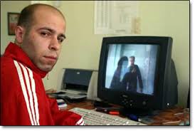 Fatih Altan, 15 Kasım'da TÜRVAK Sinema Eğitim Merkezi'nde Sinema ... - images?q=tbn:ANd9GcRGwHUHHYA8OXvzOdFOckEgCLsUY8vI_OA9av7w-vbv194FEY-a