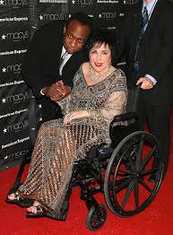 Elizabeth Taylor: lusso senza limiti per il suo nono matrimonio!