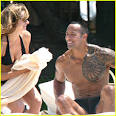 Dwayne Johnson Rocks New Romance | Dwayne Johnson, Lauren Hashian ...