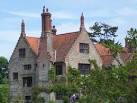 A Tudor house of brick and - via Daymix