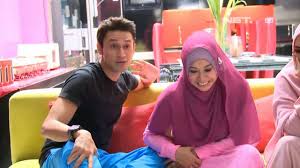 Entertainment News - Indra Brugman bisnis baju muslim - YouTube