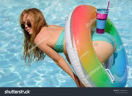 swimming ass girl|Adobe Stock