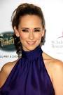 Jennifer LOVE HEWITT dating reality TV hunk?