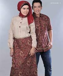 Model Baju Muslim Batik Sarimbit Keluarga Modern Terbaru