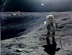 First man on moon walking on - via Daymix