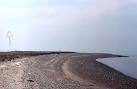 Artificial island, Thames - via Daymix