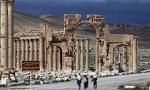 Isis reaches gates of ancient Syrian city Palmyra, stoking fears.