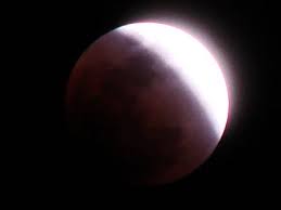 foto gerhana bulan total, gerhana bulan 2011, total lunar eclipse, terbaru streaming gerhana bulan - http://kaskus-lover.blogspot.com/