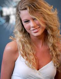 Styup - Taylor Swift Fashion Icon