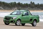 2011 Chevrolet Montana compact truck unveiled in South America