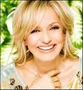 http://userserve-ak.last.fm/serve/_/13435421/Googoosh%2B061.jpg