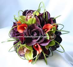 Flower Issues:  Roses & Callas...part I :  wedding flower rose calla lilly centerpieces bouquet Images?q=tbn:ANd9GcRW5JDythDvJTokwzcgB9jvoR5H9pYIe5O6sYpykAY4bhR1qcSzzw