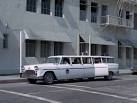 IMCDb.org: 1962 Checker Aerobus Airport Limousine 8 Doors [A12-W8 ...