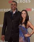 Bikini clad Eliza Dushku looks out to sea but boyfriend Rick Fox
