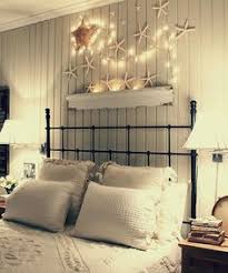 12 Cool Ways to Put up Christmas Lights in Your Bedroom ...