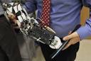 Man with 'bionic' leg to climb Chicago skyscraper