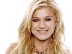 Kelly Clarkson Releases Holiday Album | The Magazine