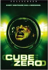 Pel�cula on-line Cube Zero. A�o 2004 Rains se despierta en un laberinto de habitaciones perfectamente c�bicas. Lleva un extra�o uniforme gris y un c�digo de barras tatuado en su mano. No recuerda nada, ni siquiera su nombre. Pronto encontrar� otros prisioneros del laberinto que est�n en su misma situaci�n. A medida que se van desplazando por los cubos, ir�n muriendo uno a uno en las trampas que ir�n encontrando. Rains tiene un admirador secreto...