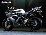 Top Motorcycle Wallpapers: 2011 Yamaha YZF-R1 Gallery