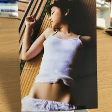ジュニアアイドル モロ|ジュニアアイドル写真集 - アート、エンターテインメント