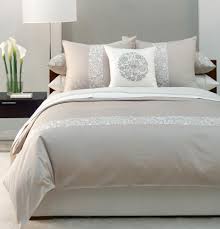 10 Tips on Small Bedroom Interior Design - Homesthetics ...