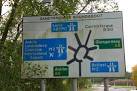 a celebrity roundabout and - via Daymix