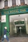 More sizes. Old Royal Oak Pub - via Daymix