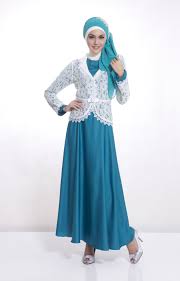 Busana Gaun Pesta Muslimah Terabru Modern | Baju Muslim, Model ...