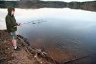 Kids and sport fishing public - via Daymix