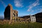 by Robert the Bruce with the addition of an outer bailey with towers. - via Daymix